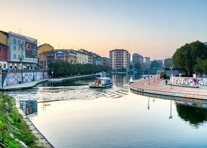 Milano Navigli Vicino Al Duomo